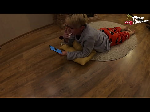 ❤️ 미친 금발 빠는 거대한 거시기 빠는과 그것에 튀는 항문 섹스 섹스 우리 ❌️